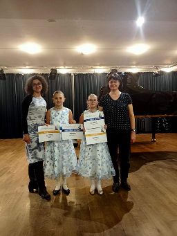 Zlaté pásmo za čtyřruční hru